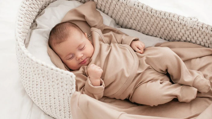 د نوي زیږون لپاره جامې